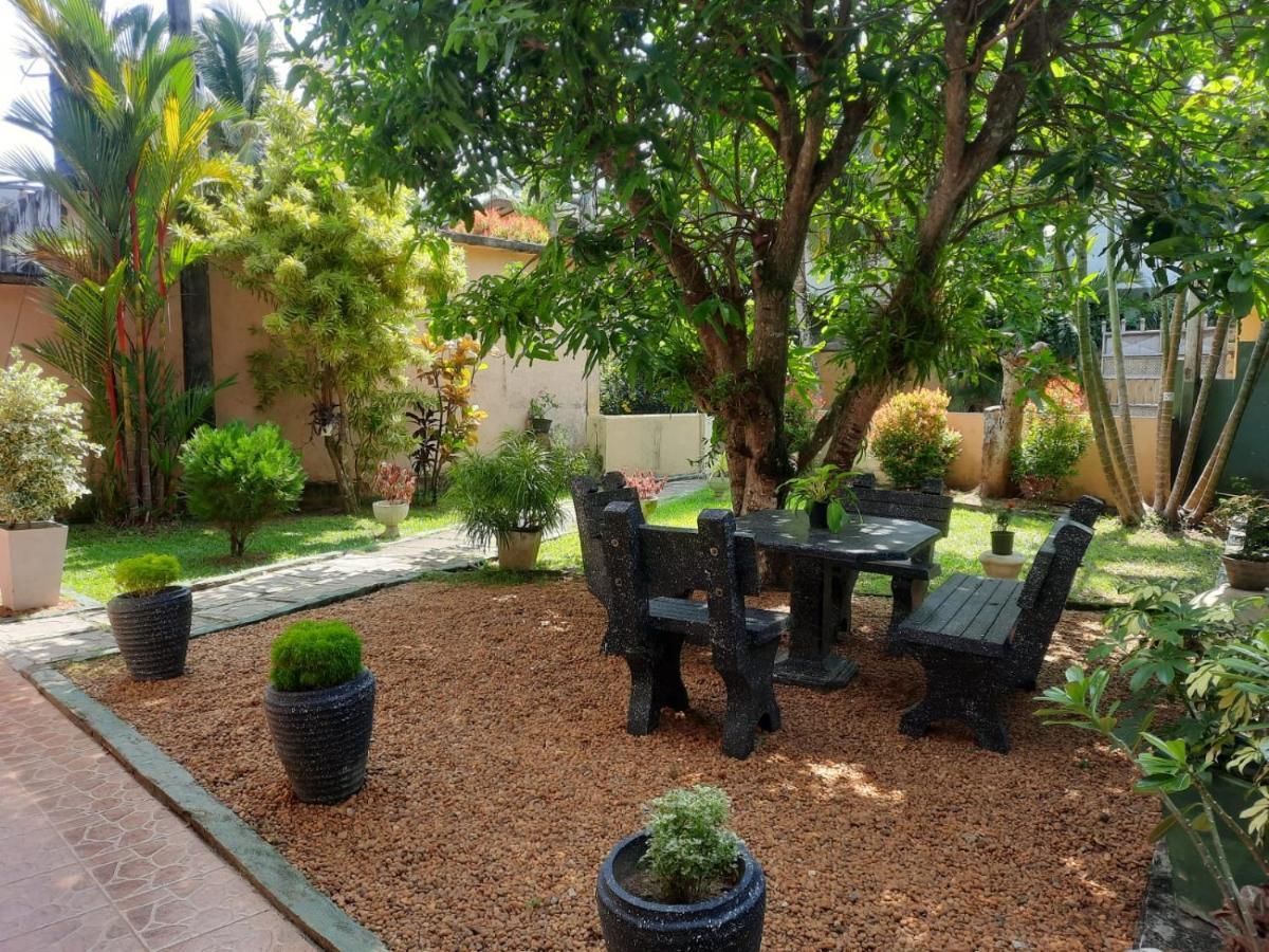 Bay Street Otel Beruwala Dış mekan fotoğraf